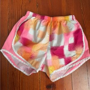 #156 Women’s GUC Nike Pink Orange White Athletic Shorts size XS